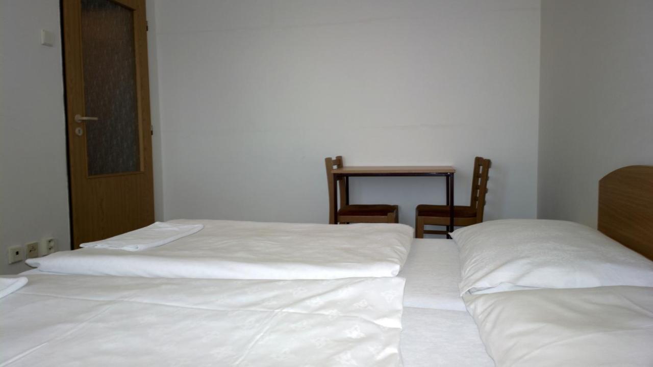 Nová Bystřice Penzion Lada מראה חיצוני תמונה